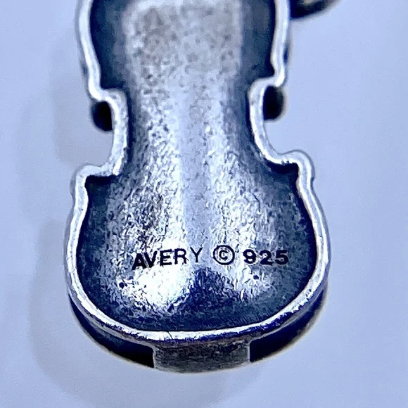 James Avery RETIRED Sterling VIOLIN Charm - Picture 3 of 3